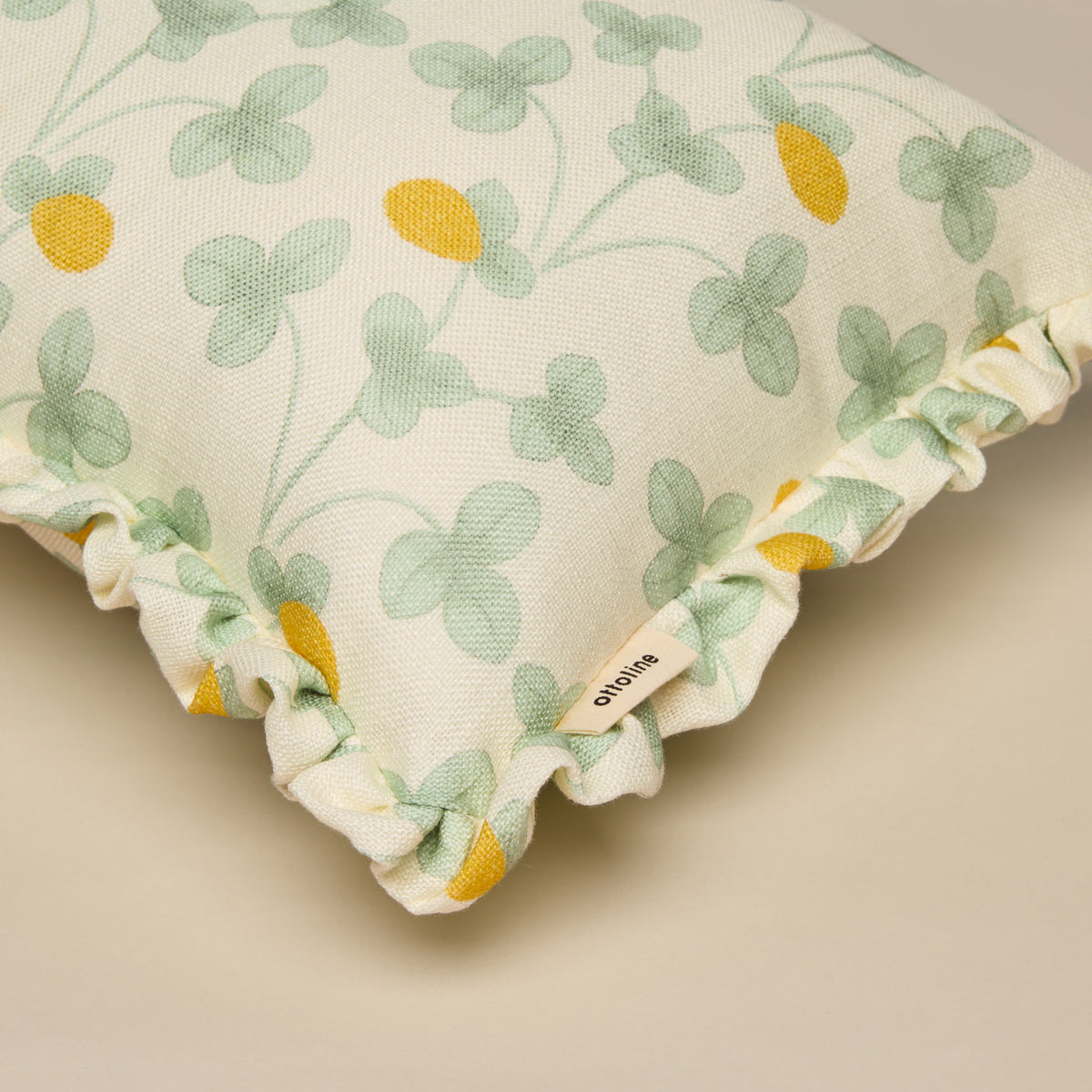 Frilled Cushion Medium: Chintz Constance Lemon