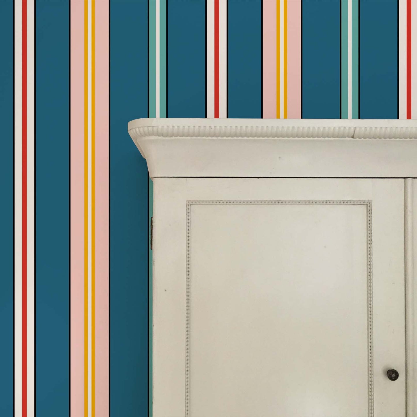 Sporty Stripes Wallpaper - Blue