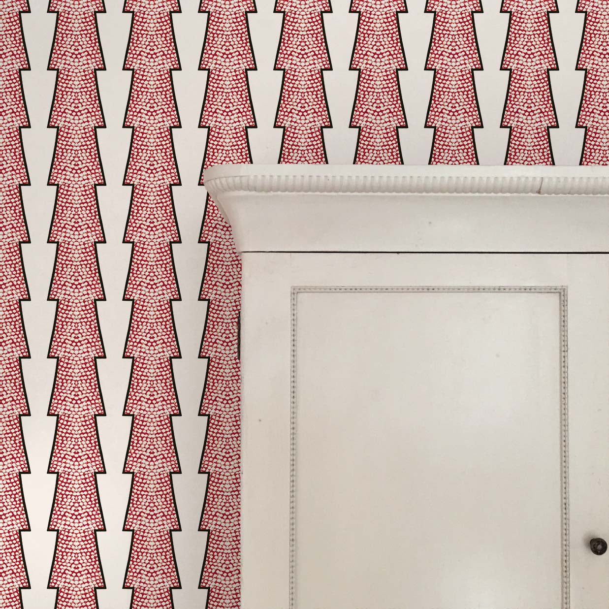 Spot and Arrow Wallpaper - Red