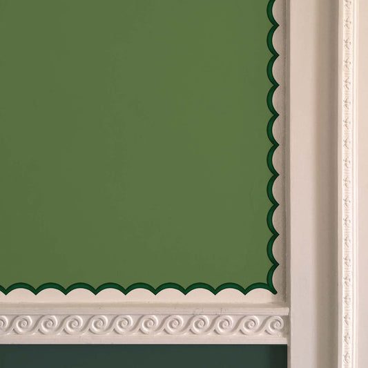 Scalloped Border in Emerald