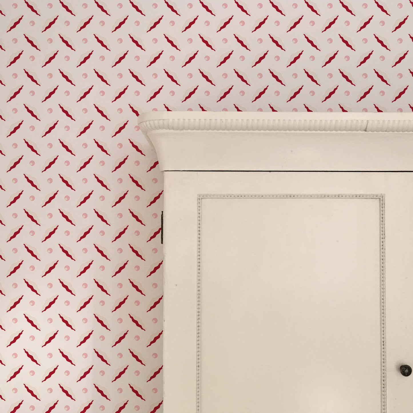 Chintamani Trellis Wallpaper - Red and Pink